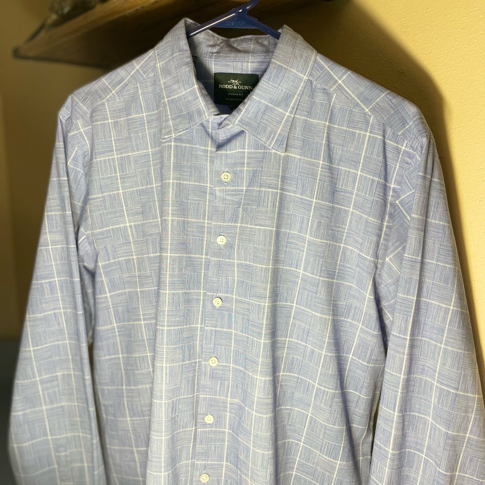 RODD & GUNN. SPORTS FIT